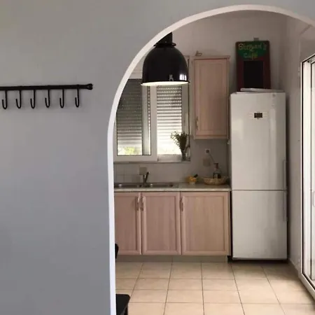 Quaint In Xirosterni With Garden Villa *