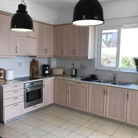 Quaint In Xirosterni With Garden Villa